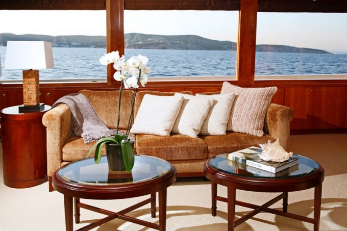 ENDLESS SUMMER - Interior Detail